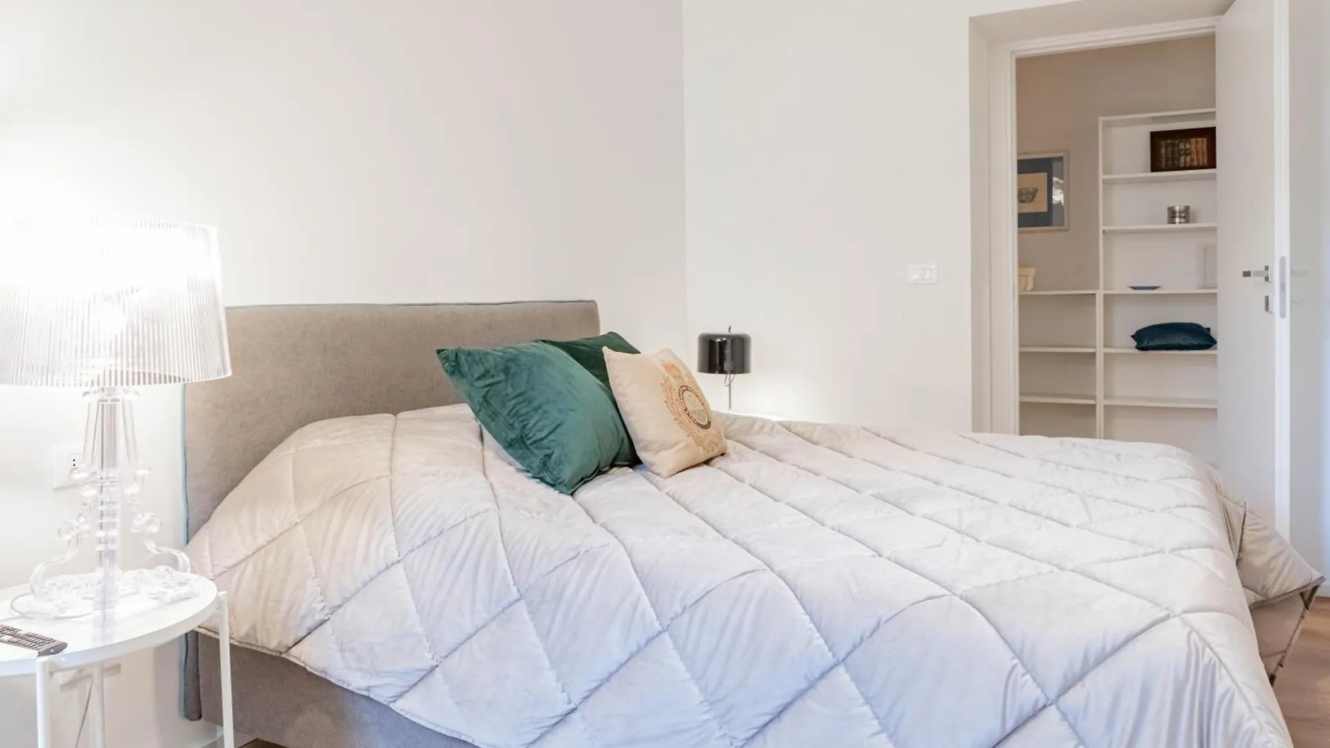 H11 The King'S Apartment Ariston - Centro Sanremo Italy