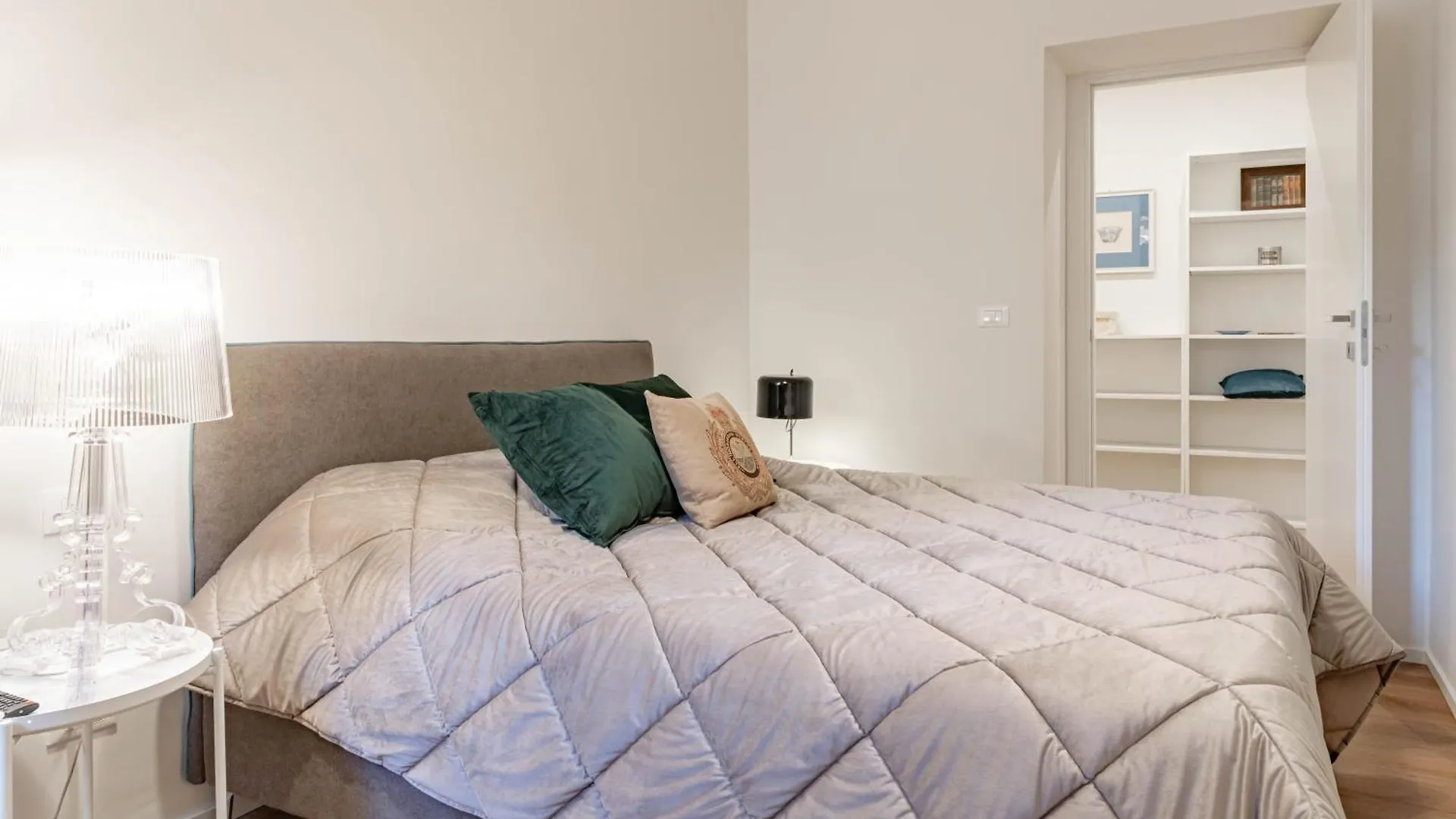 H11 The King'S Apartment Ariston - Centro Sanremo Italy